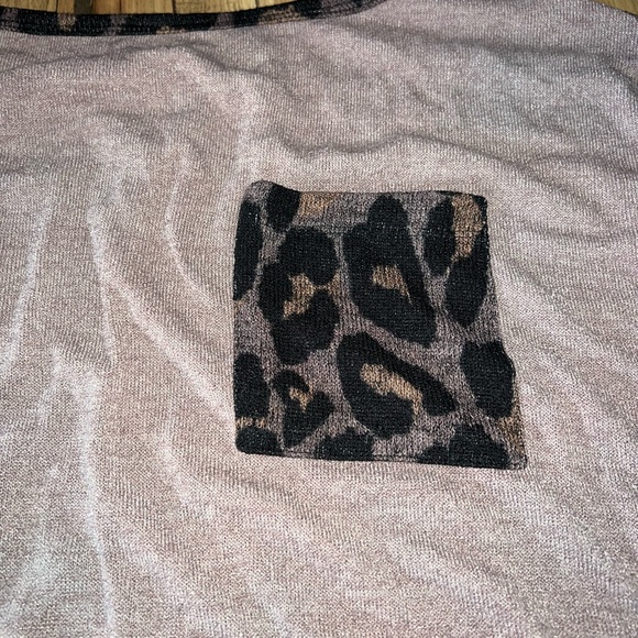 tan and cheetah print sweater - Picture 2 of 4